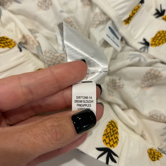 Old Navy pajama Mid-Rise Sunday Sleep Ultra-Soft Pajama Pants Pineapples Size L - Picture 4 of 10
